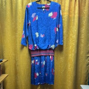 Vintage 80s drop waist pleated abstract dress